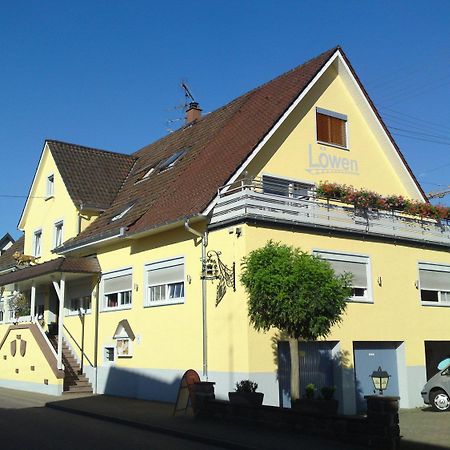 Landgasthaus Loewen Mit Gaestehaus Holzhausen  Экстерьер фото